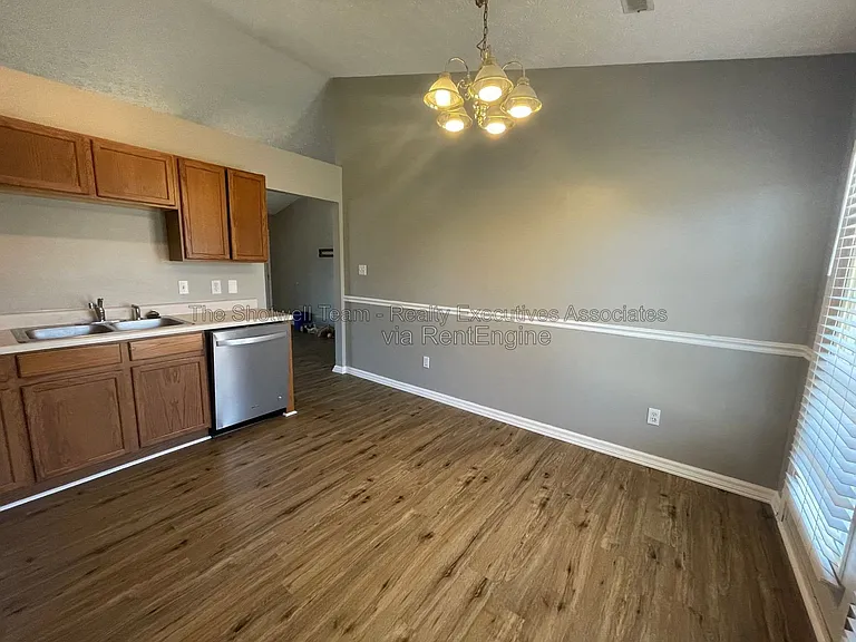2139 Ember Brook Ln — Photo 2