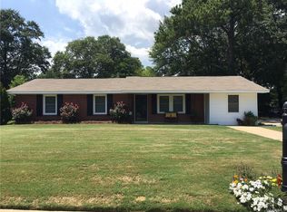140 Leigh Dr, Prattville, AL 36067