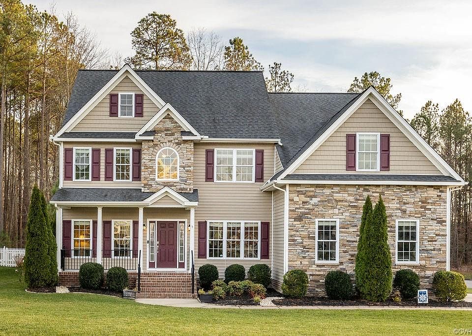1st image of 119 Twin Crest Dr