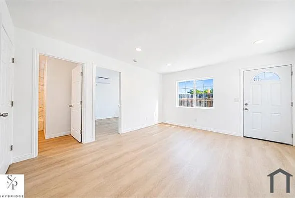1428 W 59th St #3-4 — Photo 9