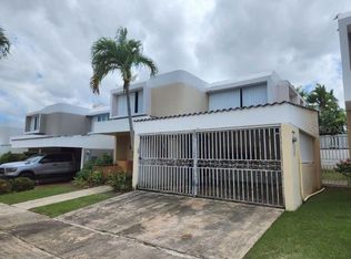 10 Calle Sicilia, Guaynabo, PR 00966