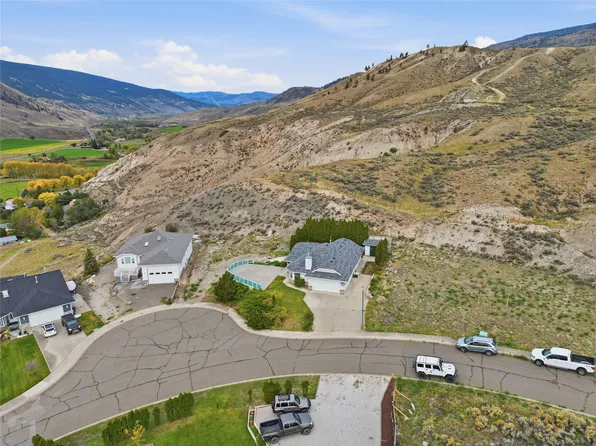1398/1400 Semlin Dr, Cache Creek, BC V0K 1H0