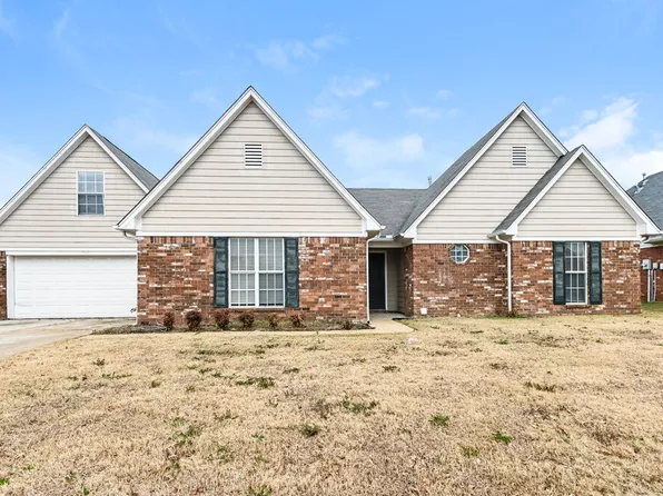 1848 Central Trails Dr, Southaven, MS 38671
