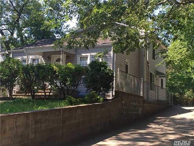 1st image of 9 Cedar Oaks Ave