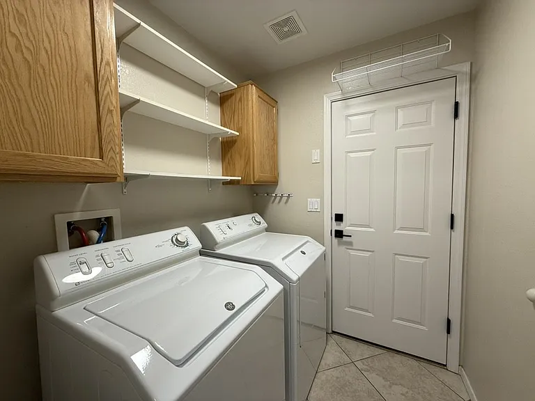 4408 S Caitlan Ave — Photo 26
