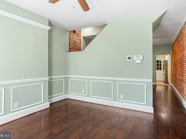 4447 Baker St — Photo 2