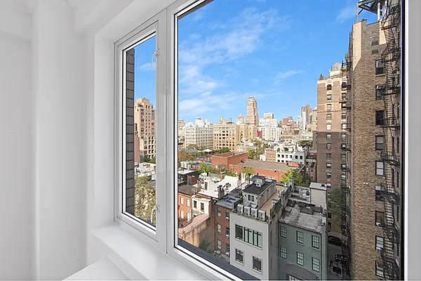 Rented by Stonehenge NYC LLC | media 18