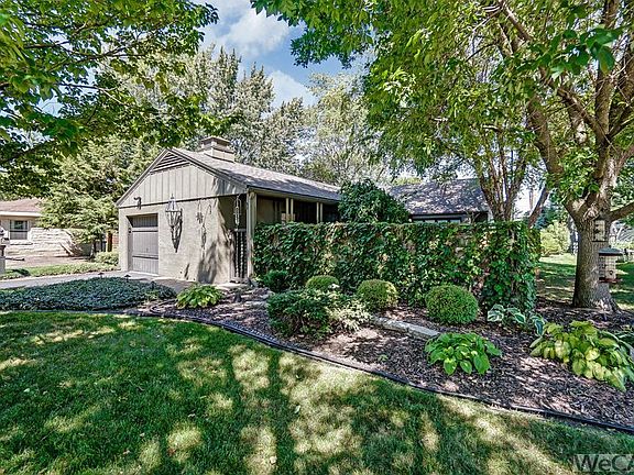 3rd image of 411 Hillcrest Dr #Drw4-p8