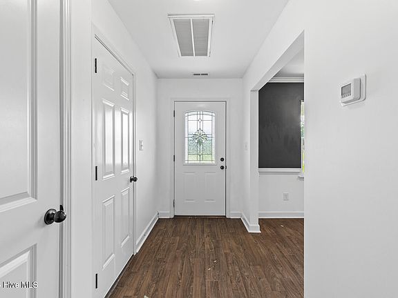 5th image of 141 Laredo Drive