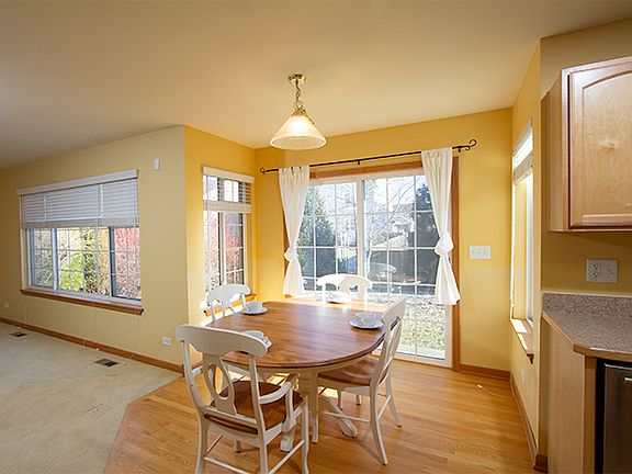 3rd image of 9422 Bristol Ln