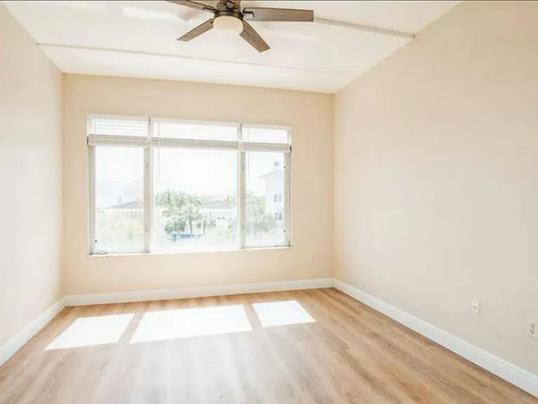 1200 Town Center Dr #305 — Photo 27