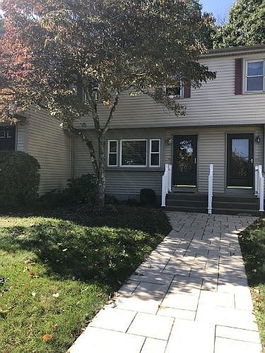 1st image of 152 E Bacon St APT D4