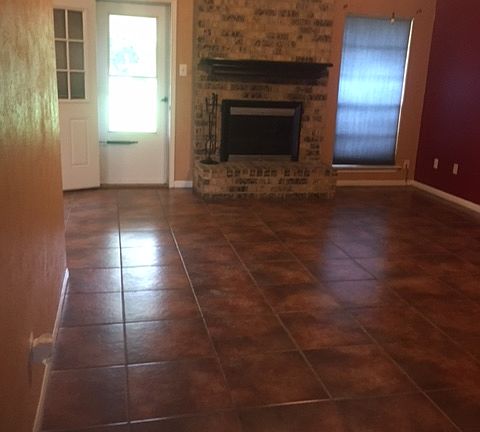 5th image of 8721 Oak Hills Dr