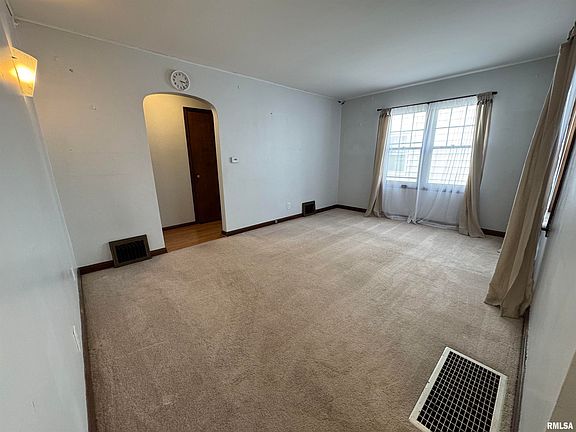 2nd image of 2537 S 5th St