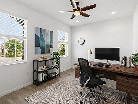 4th image of 413 SAPPHIRE DRIVE
