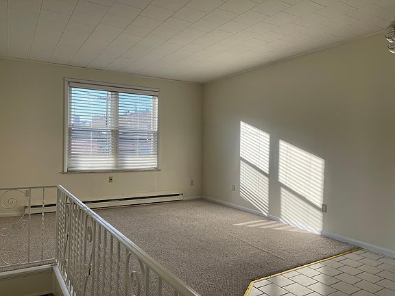 3rd image of 1129 E Passyunk Ave Floor 2
