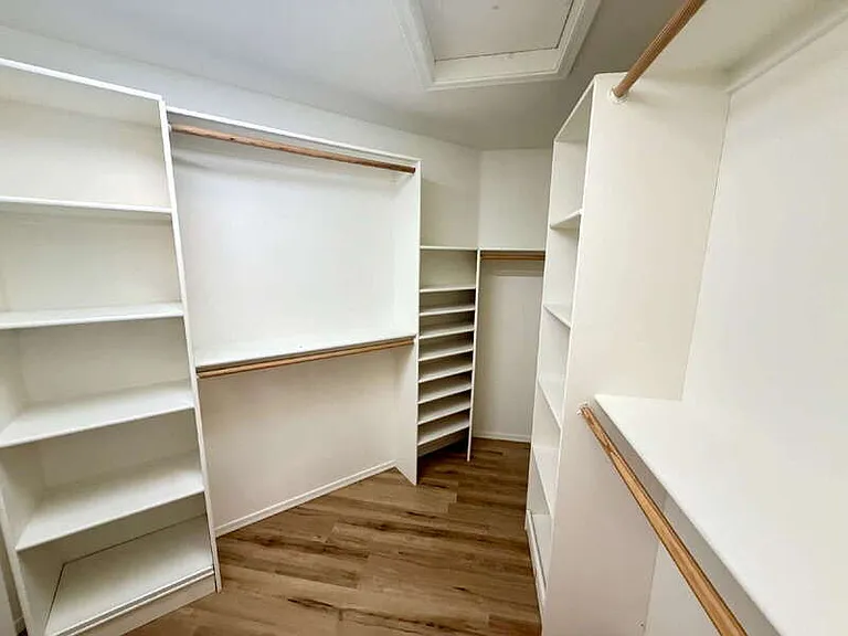 885 W Aloe Pl — Photo 13