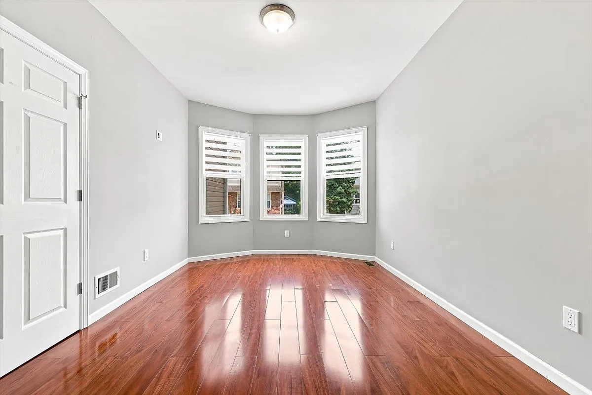 2 bed, $2,400 — Photo 2