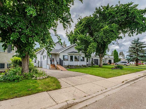 2nd image of 4729 NE 49a Ave