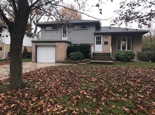 2519 Allison Ct, Glenview, IL 60025