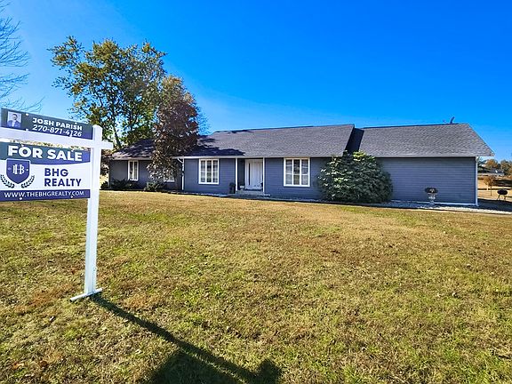 3rd image of 2569 Country Club Dr
