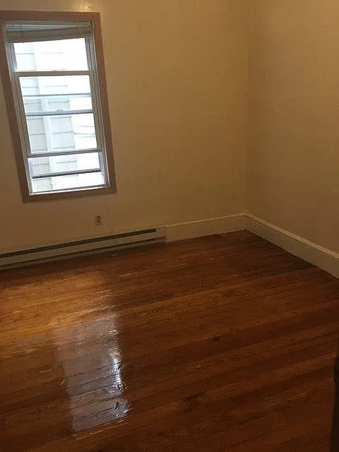 4 bed, 1600 sqft, $3,900 — Photo 3
