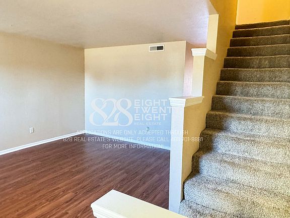 3rd image of 2305 Beaumont Dr #B