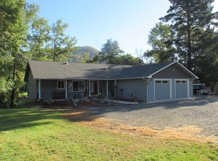 1836 Lampman Rd, Gold Hill, OR 97525