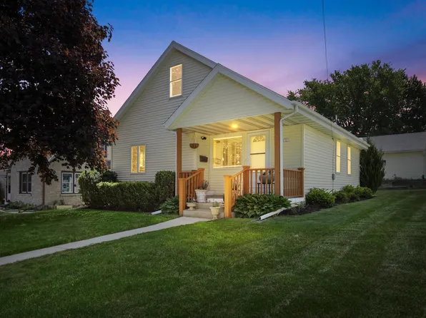 721 W Larabee STREET, Port Washington, WI 53074