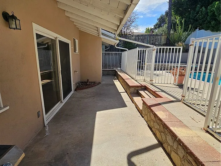 4642 Briggs Ave — Photo 29