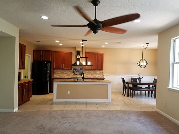 4th image of 160 Camden Cay Dr