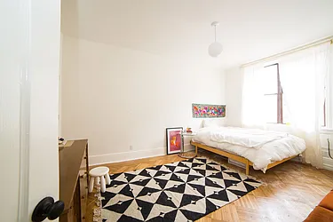 Rented by Jonathan Wachtel, LREB