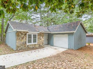 8685 Woodside Ln, Jonesboro, GA