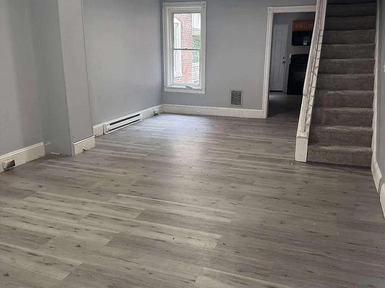574 Harmony St — Photo 3