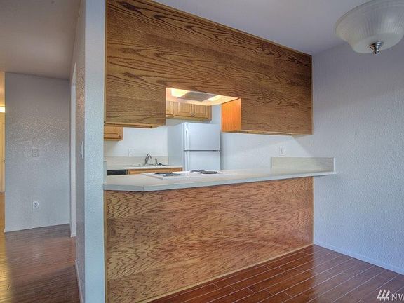 3rd image of 19855 25th Ave NE APT 107