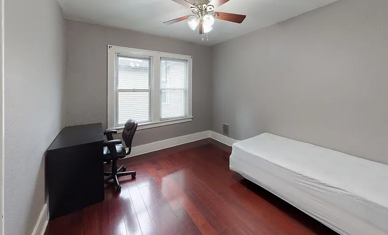 1406 E Genesee St — Photo 3