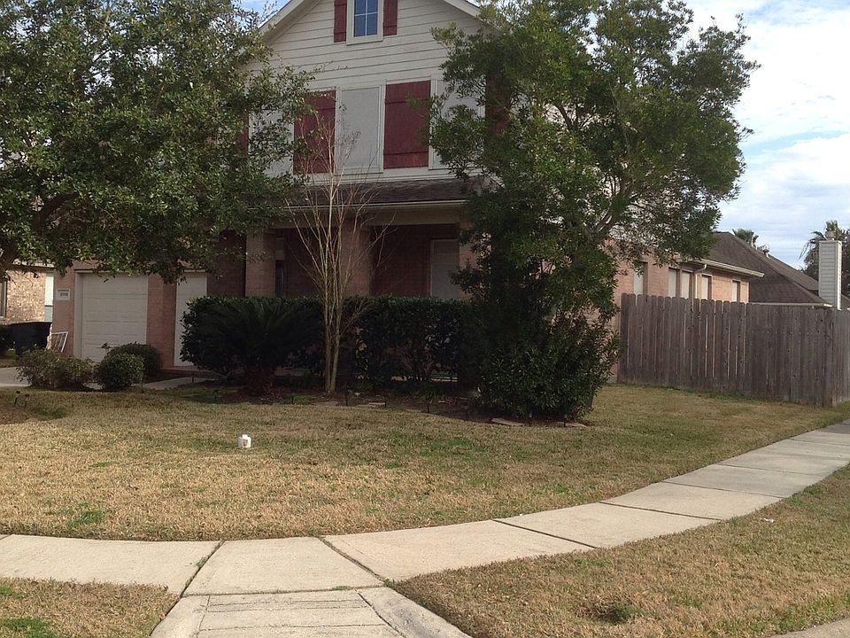 Front on corner lot