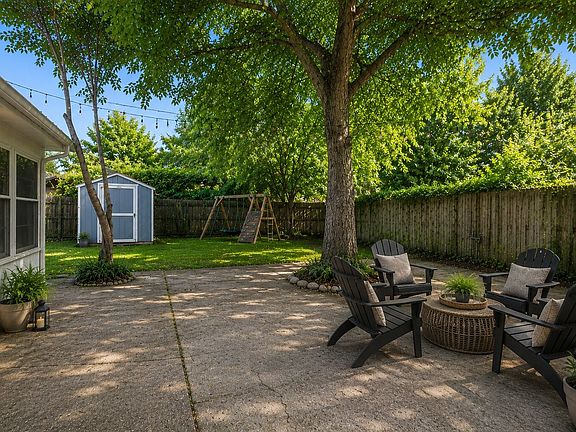 5th image of 2129 Gaylord Dr