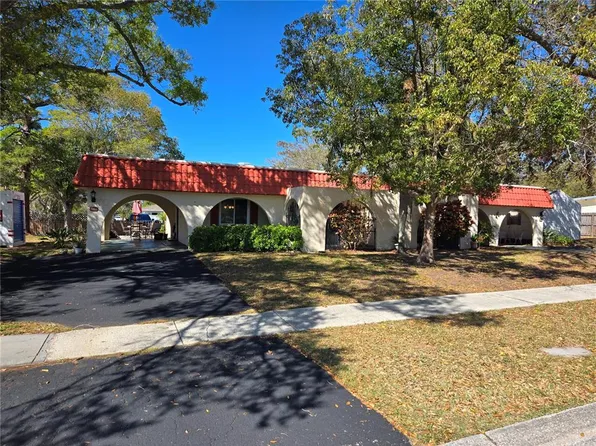 1582 Greenlea Dr, Clearwater, FL 33755