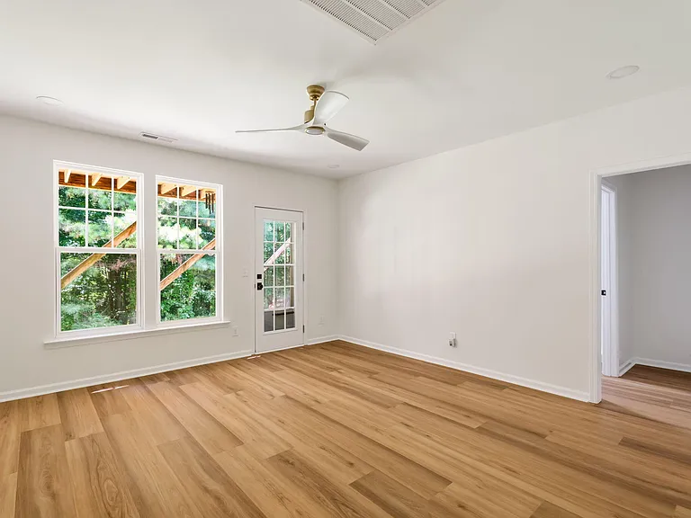 5 Silverbell Ct — Photo 41