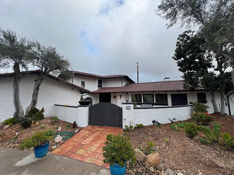 7280 Via Mariposa Norte — Photo 1