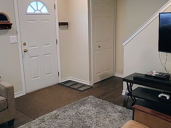 4th image of 2593 Patrick Henry St