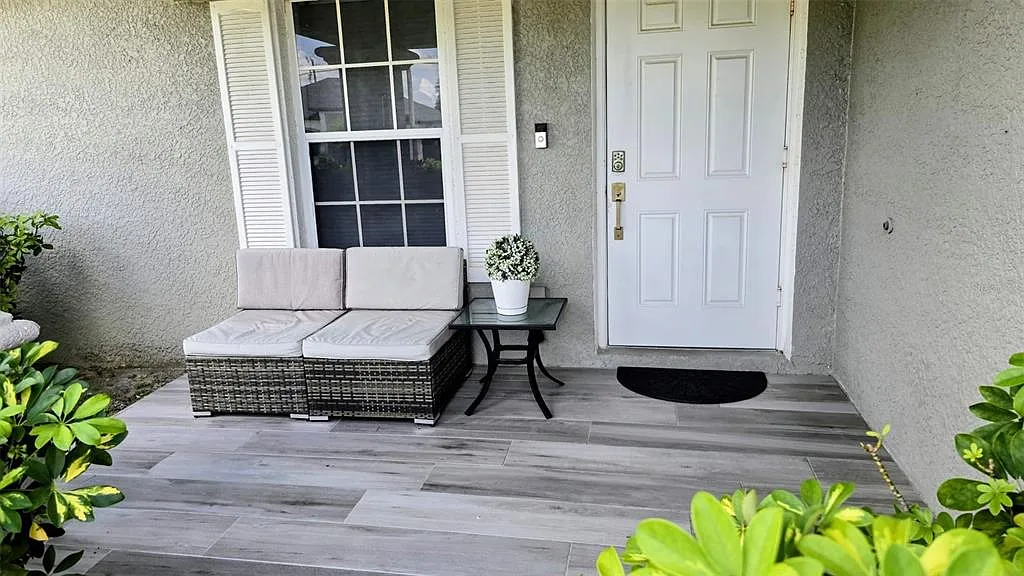 3 bed, 2.0 bath, 1462 sqft, $2,000 — Photo 3