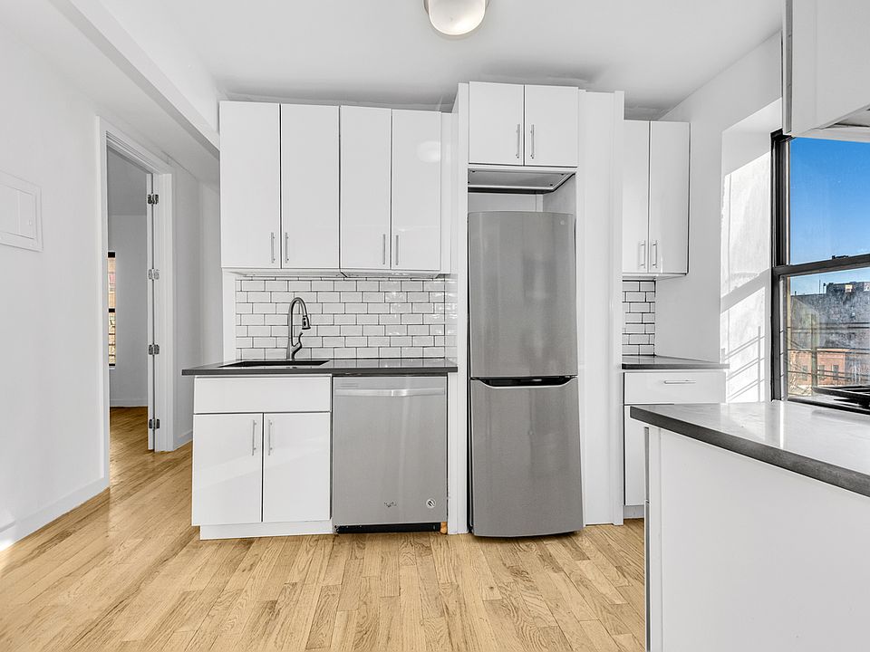 1st image of 220 E 23rd St APT 4L