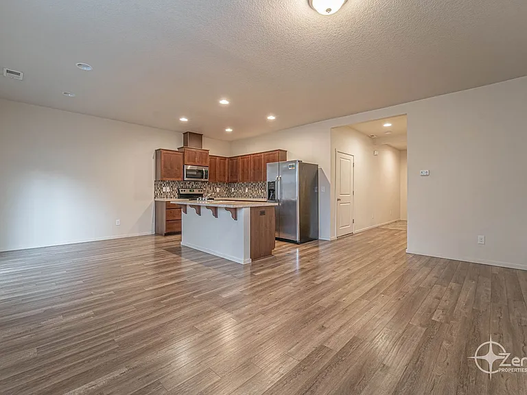 1400 NE 85th Way — Photo 12