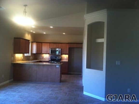 4th image of 1149 Richwood Ave