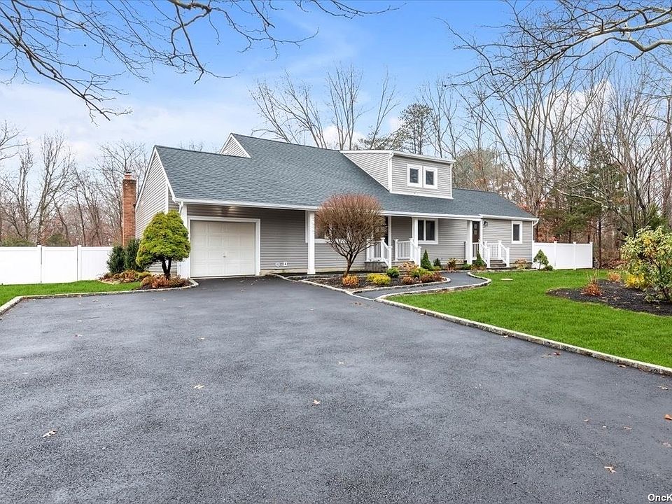 1st image of 98 Strathmore Village Dr