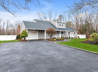 98 Strathmore Village Dr, S Setauket, NY 11720