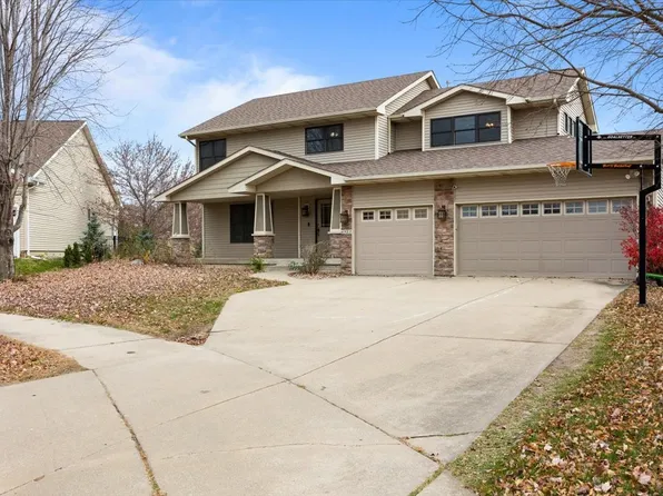 6913 Lewis Carroll Ct, Johnston, IA 50131