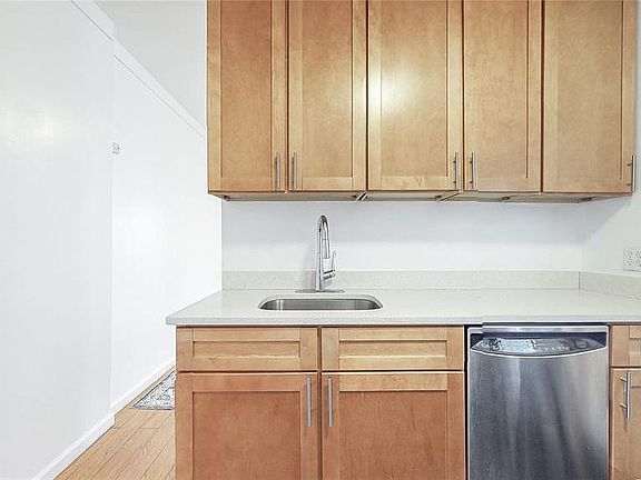 4th image of 97-52 75th St #B41